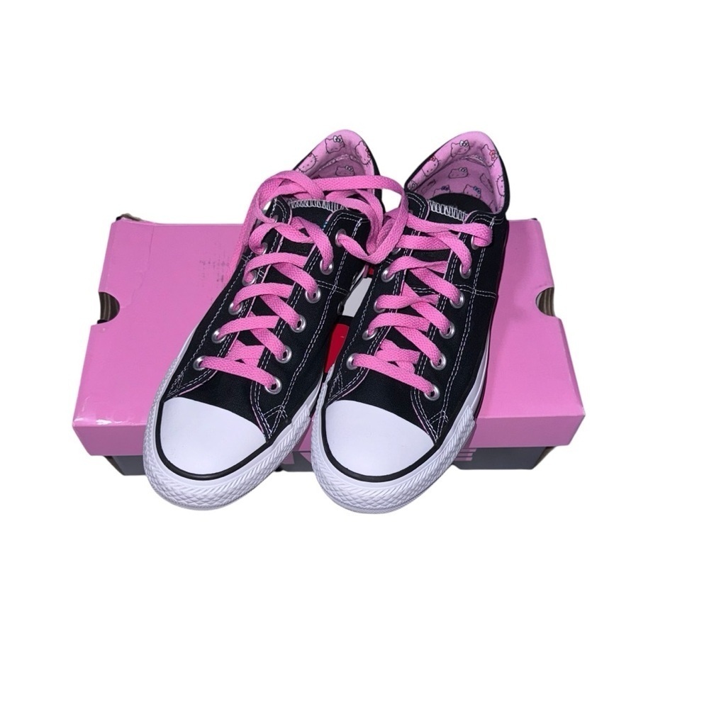 Converse X Hello Kitty (NWT) RARE, Limited Edition, Women’s Size 9 - Picture 10 of 13